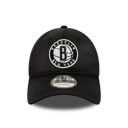 Gorra de béisbol 9TWENTY NBA Satin Brooklyn Nets de New Era - Negro