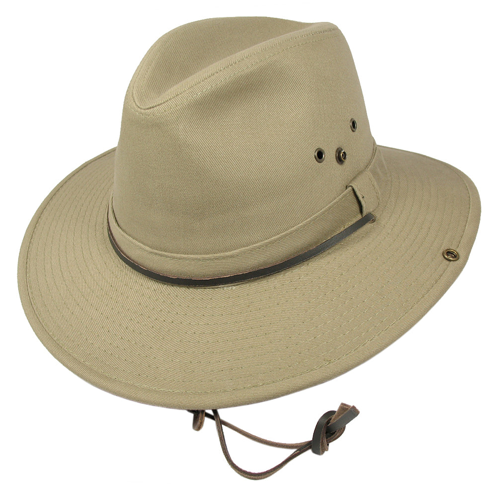 Gorra Compass Supplex Con Protección Para El Cuello